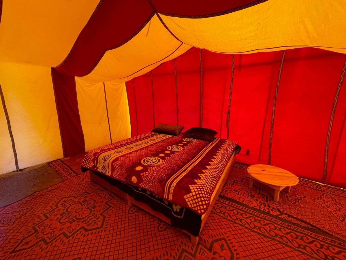 Bivouac Les Nomades & Foum Zguid To Chegaga Tours Hotel Bagian luar foto