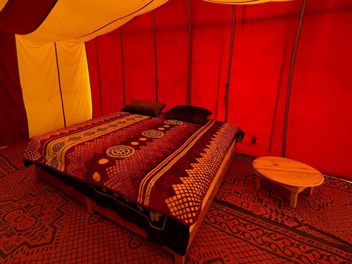 Bivouac Les Nomades & Foum Zguid To Chegaga Tours Hotel Bagian luar foto