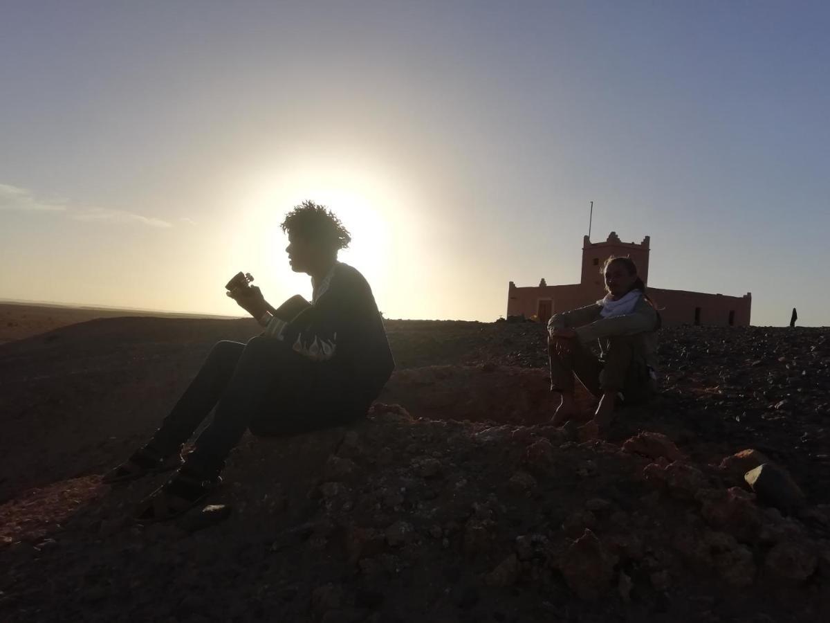 Bivouac Les Nomades & Foum Zguid To Chegaga Tours Hotel Bagian luar foto