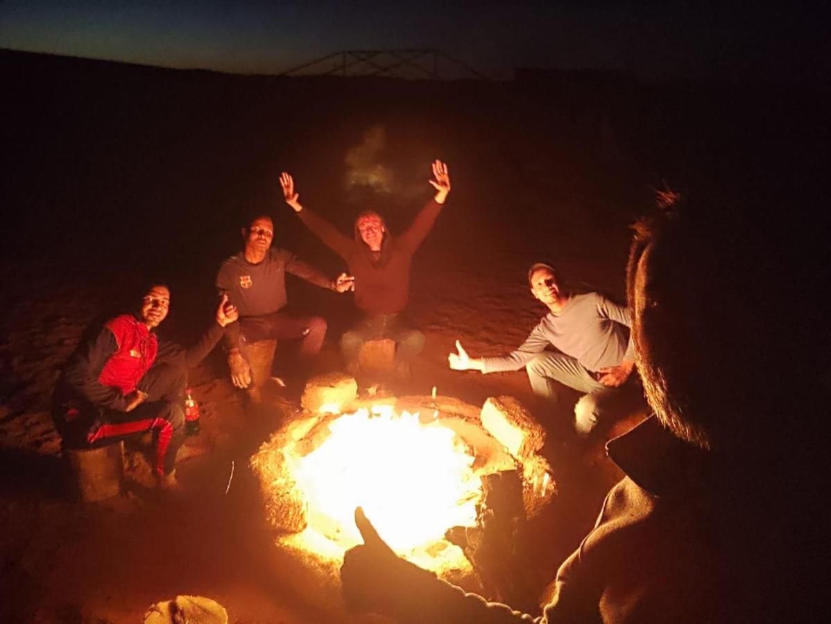 Bivouac Les Nomades & Foum Zguid To Chegaga Tours Hotel Bagian luar foto