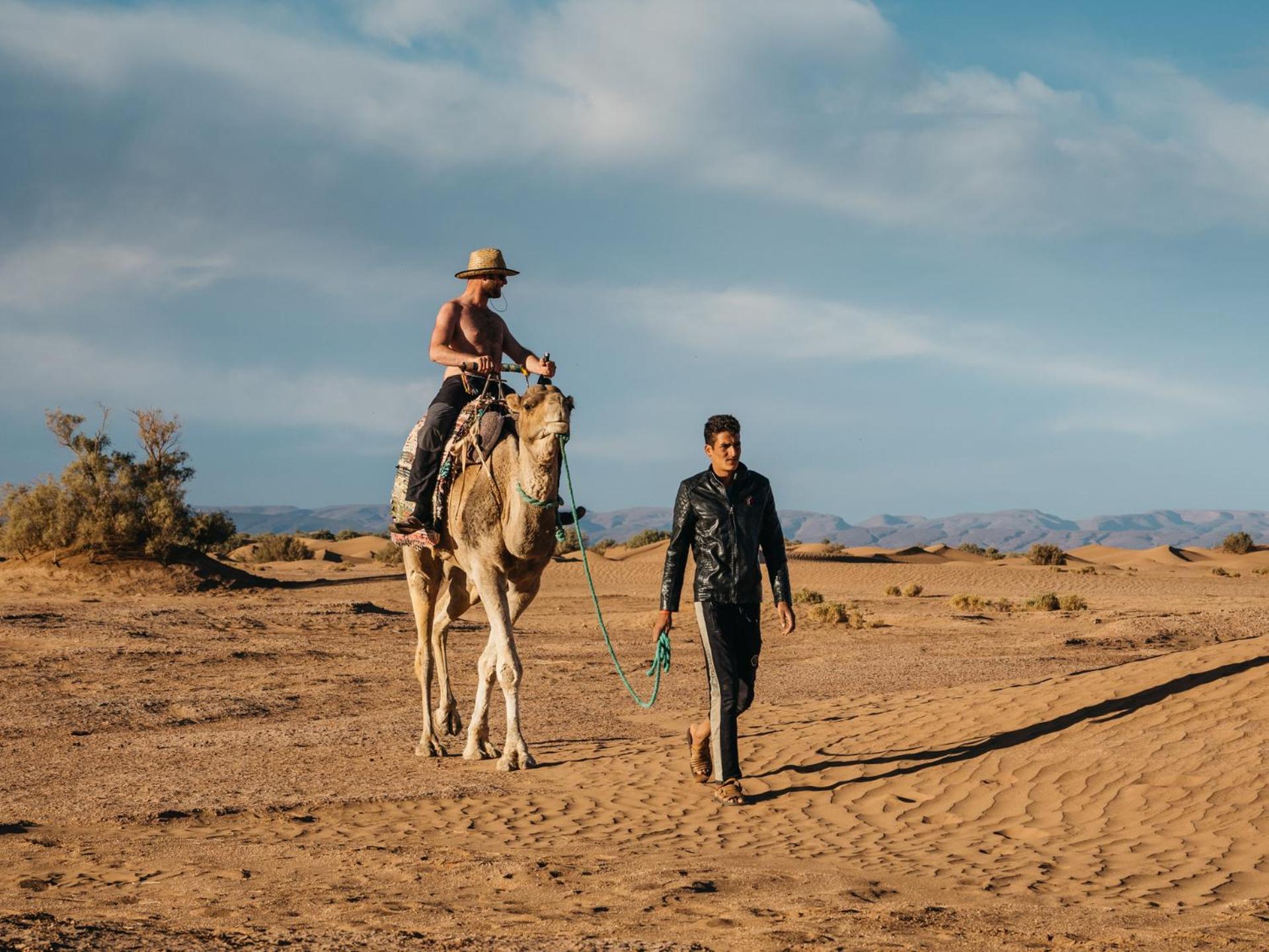 Bivouac Les Nomades & Foum Zguid To Chegaga Tours Hotel Bagian luar foto